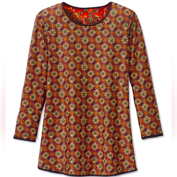 Reversible comfortable blouse. Great for traveling, Size large - Picture 3 of 5